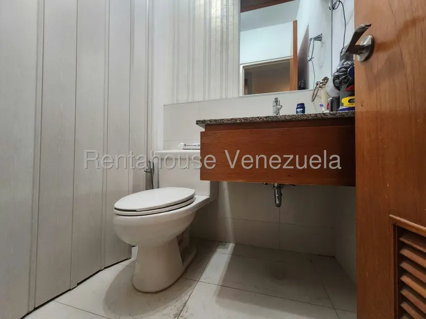 Apartamento (1 Nivel) en Alquiler en Campo Alegre, Distrito Metropolitano - 15