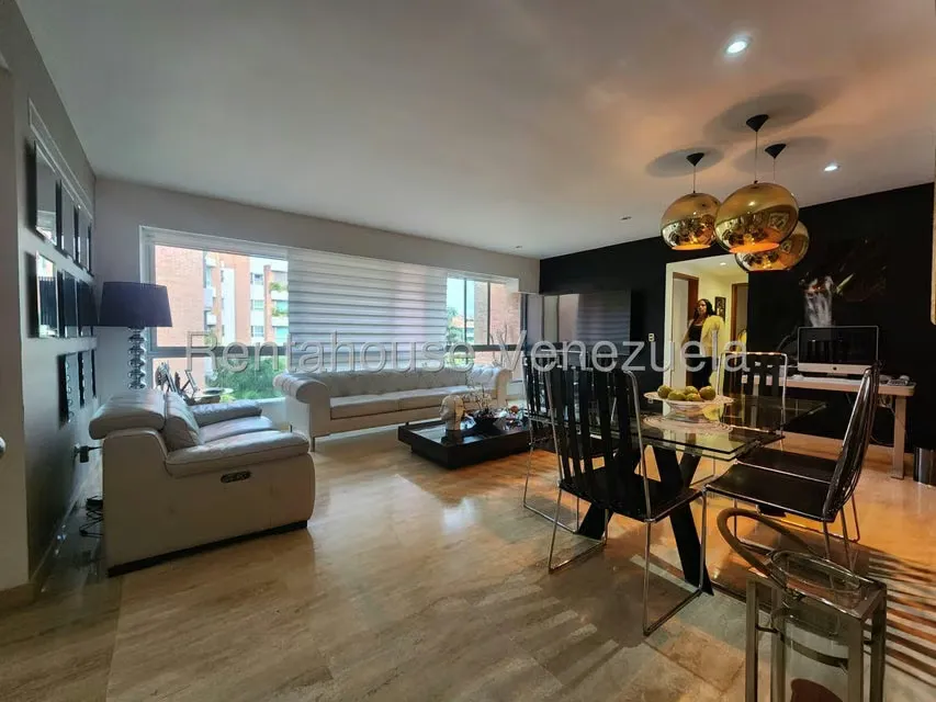 Apartamento (1 Nivel) en Alquiler en Campo Alegre, Distrito Metropolitano - 3