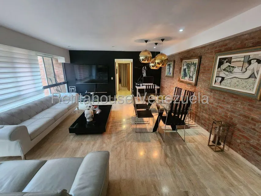 Apartamento (1 Nivel) en Alquiler en Campo Alegre, Distrito Metropolitano - 4