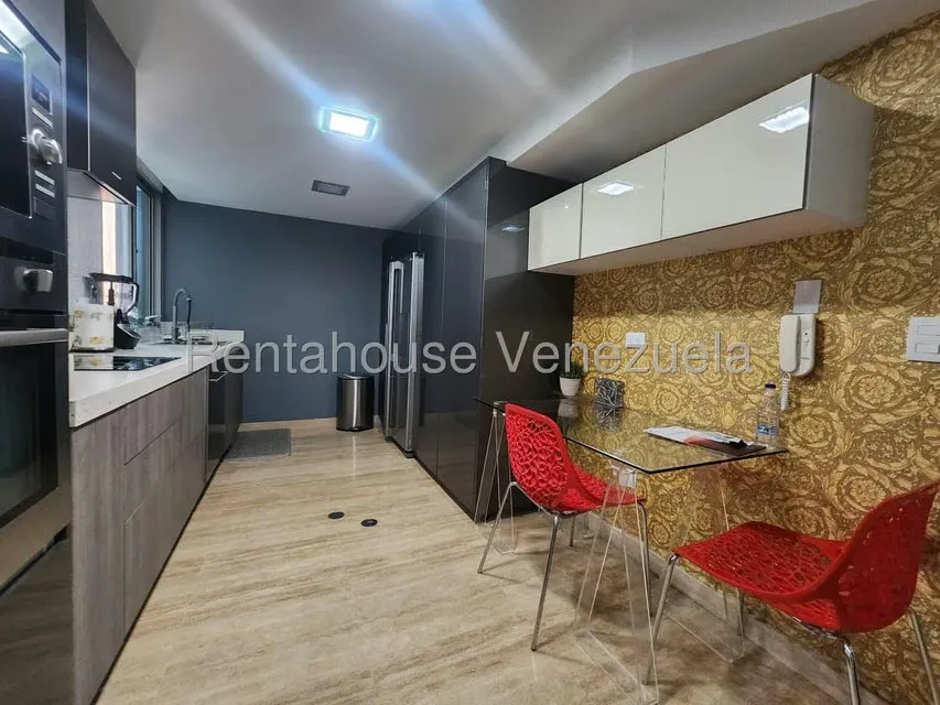 Apartamento (1 Nivel) en Alquiler en Campo Alegre, Distrito Metropolitano - 8