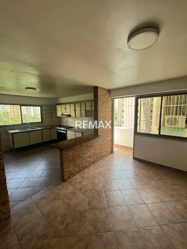 Apartamento con hermosa vista en venta en Trigaleña Baja, Valencia, Carabobo, Res. Bella Vista I - 7
