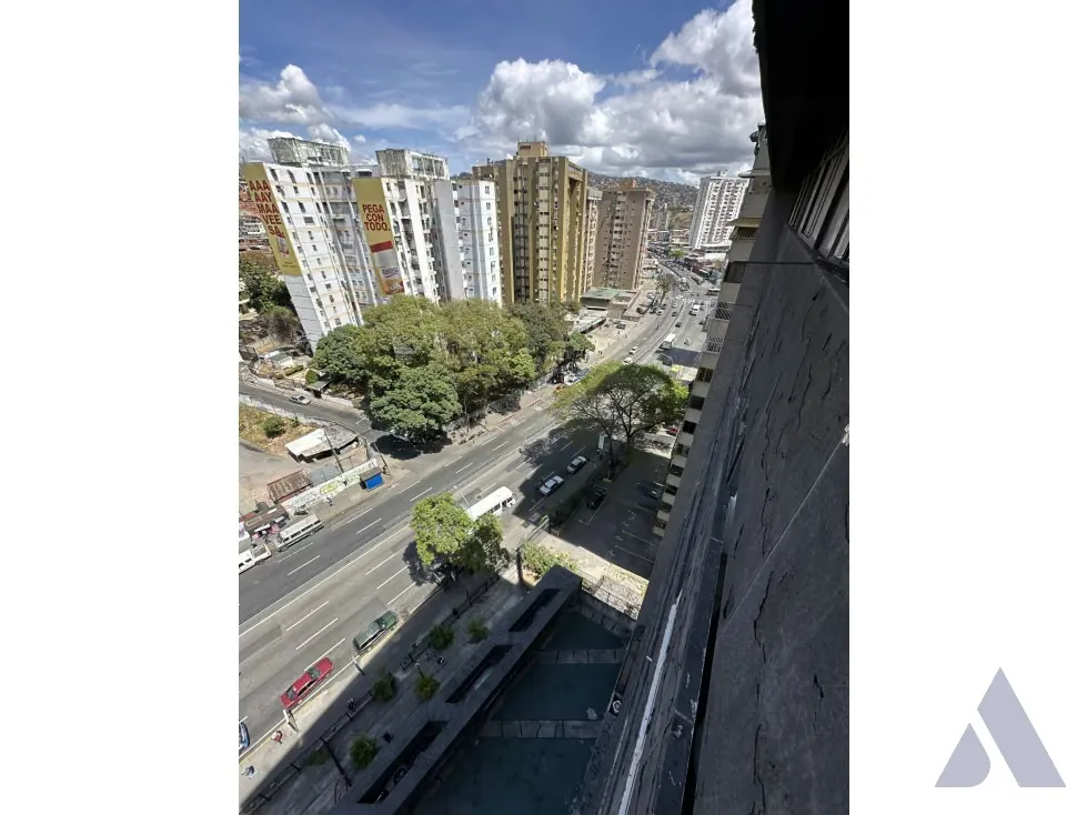 Alquilo cubículos 20m2 Torre Profesional La California 8420 - 2