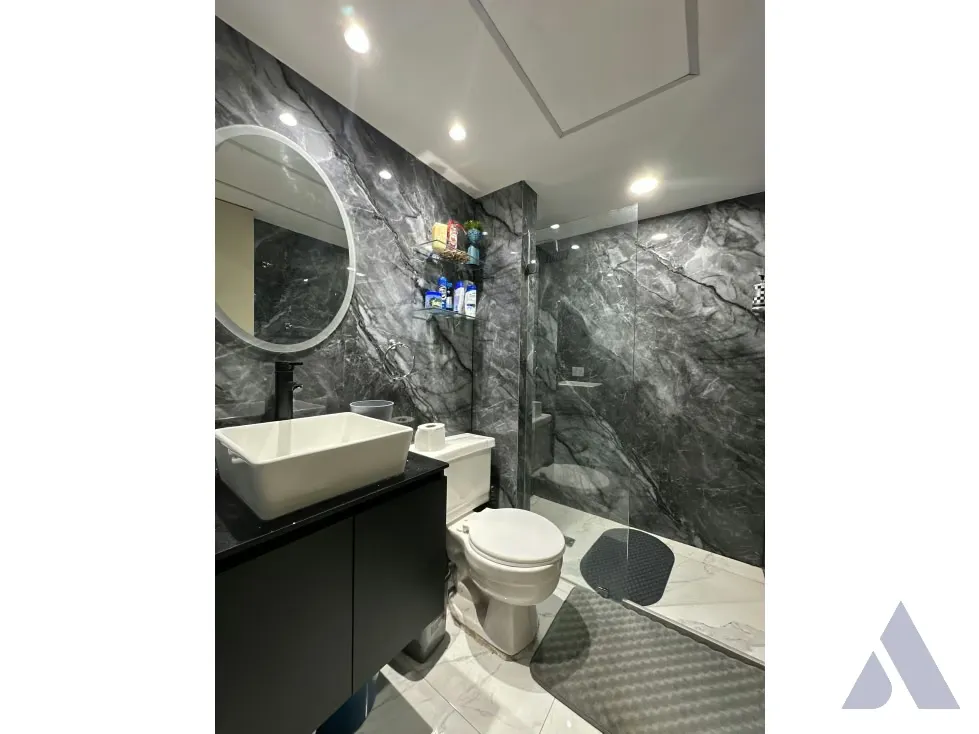 Alquilo cubículos 20m2 Torre Profesional La California 8420 - 10