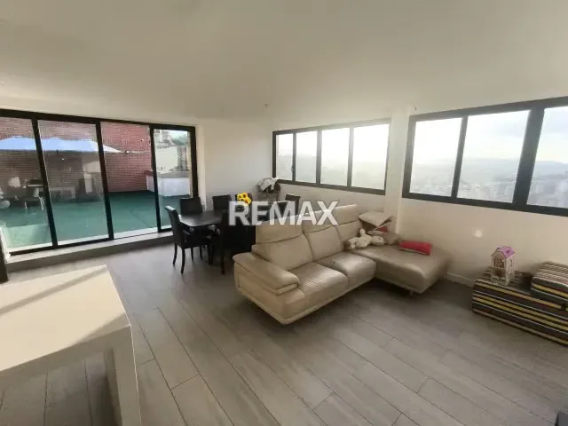 Colinas de La Tahona VENDO PH 166m2 + 90m2 de terraza