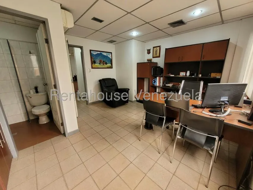 Local Comercial en Venta en Parroquia La Candelaria, Distrito Metropolitano - 11