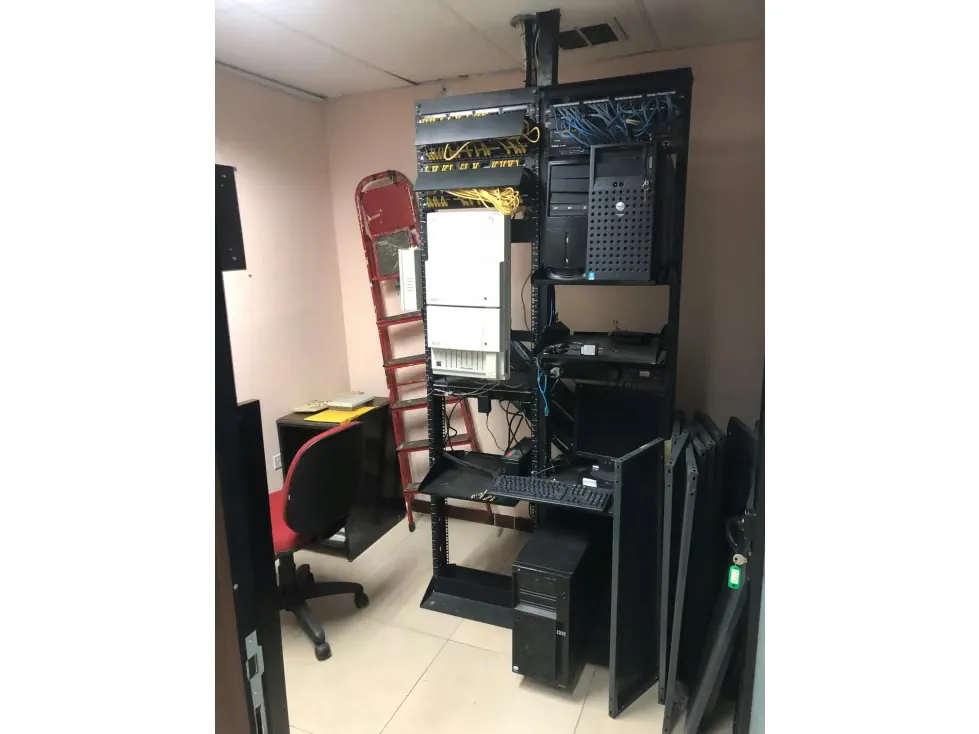 Se vende oficina 258m2 Centro Seguros La Paz La California 4628 - 3