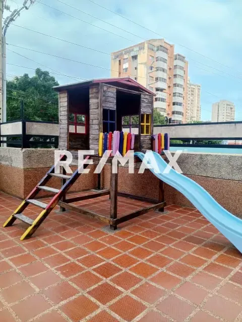 Apartamento en Alquiler Edificio Aquamar. Tierra Negra - 5