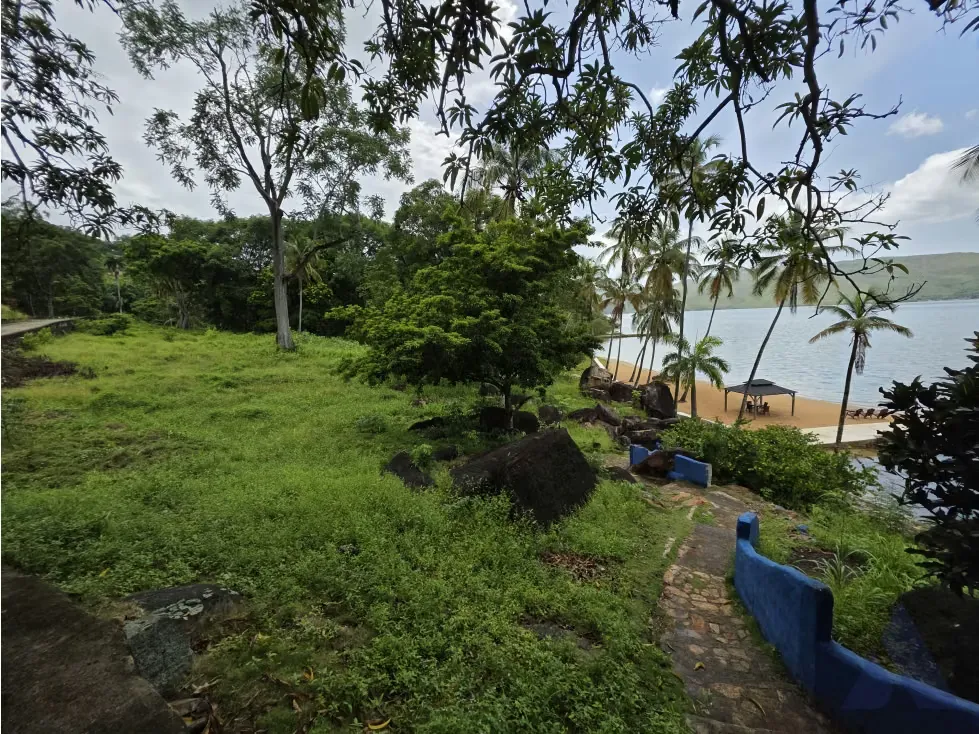 Vendo terreno c/posada 33970m2 Mochima 7842 - 21