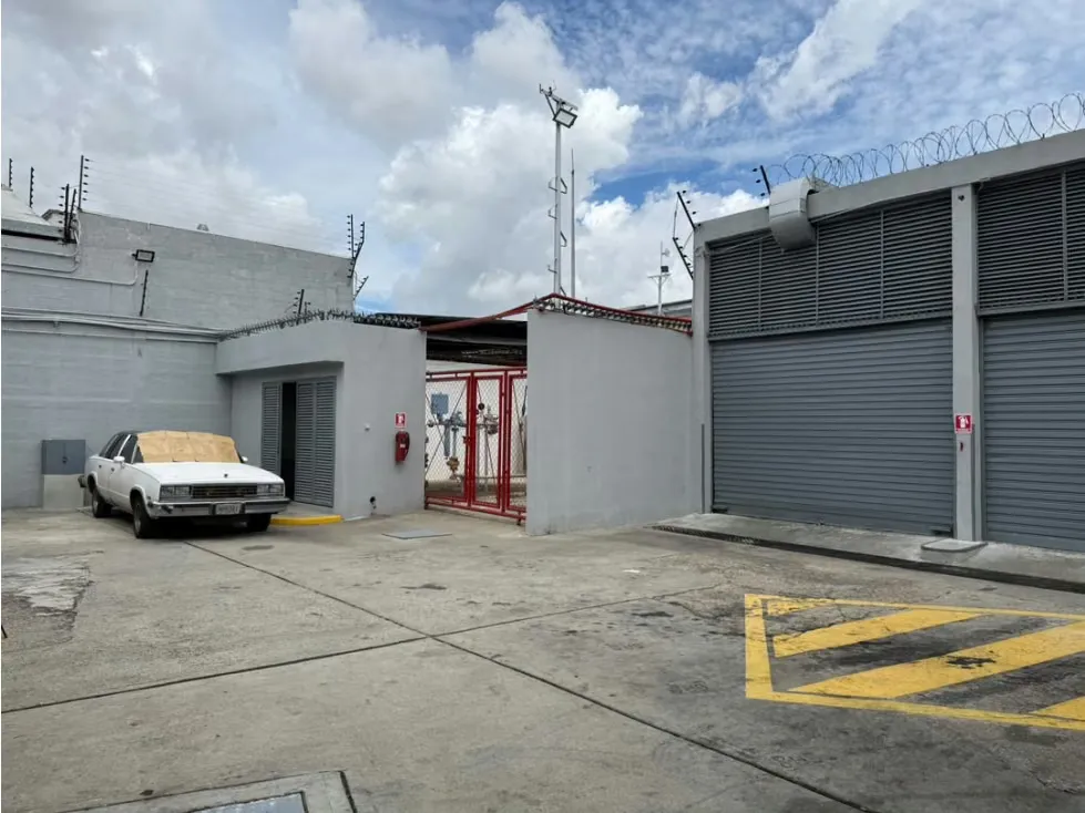 Se vende Terreno 2.500m² Chacao - 3