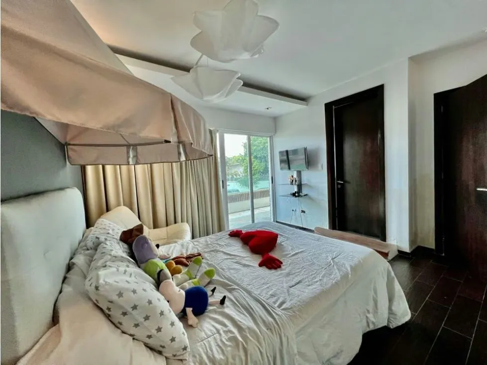 Se vende casa 1000m2 4h+2s/6B/4p Cumbres de Curumo - 18