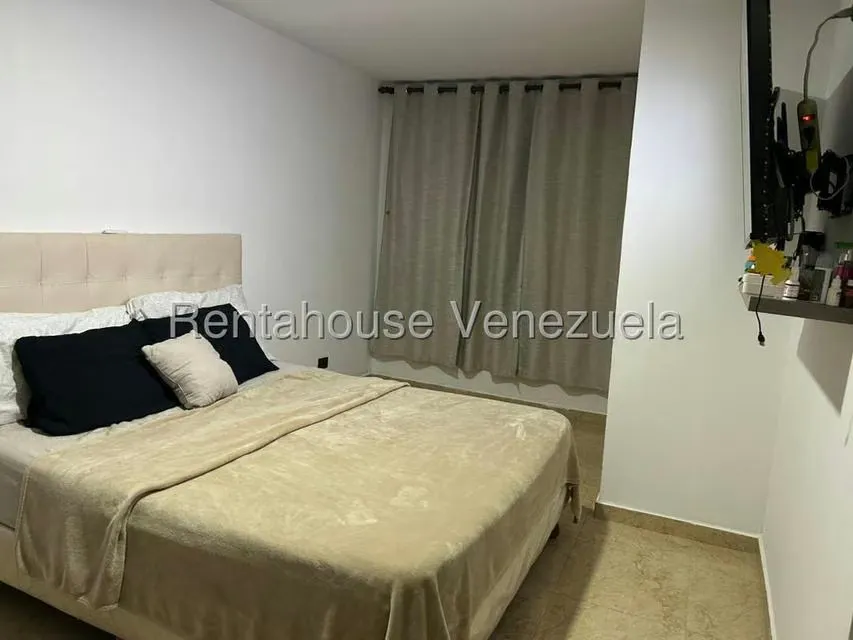 Apartamento (1 Nivel) en Venta en La Rosaleda, Miranda - 12