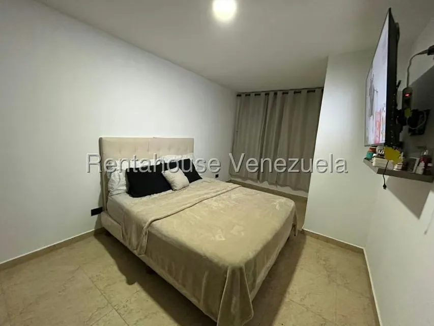 Apartamento (1 Nivel) en Venta en La Rosaleda, Miranda - 13