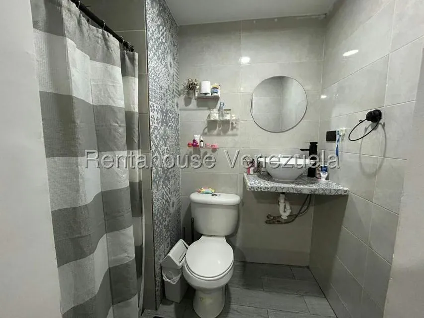 Apartamento (1 Nivel) en Venta en La Rosaleda, Miranda - 10
