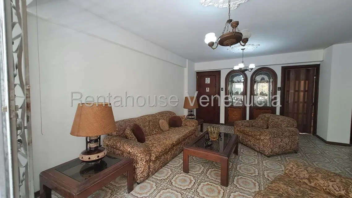 Apartamento (1 Nivel) en Venta en La Urbina, Distrito Metropolitano - 4