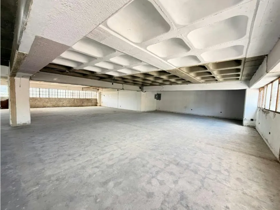Se alquila Local Comercial 300m² Guaicay - 4