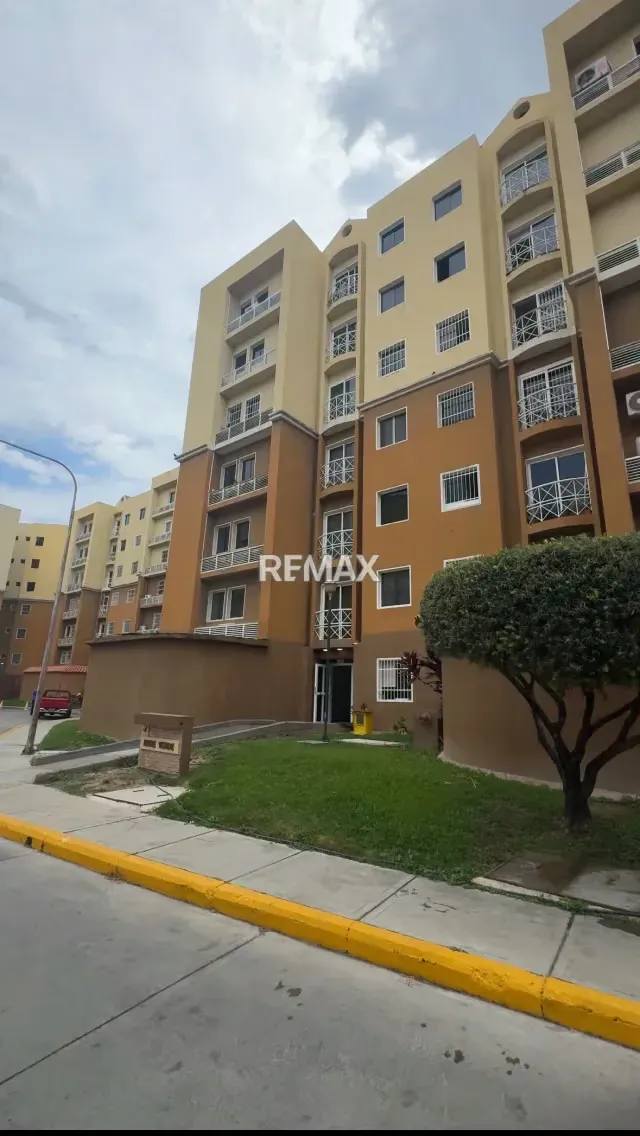 EN VENTA APTO EN OBRA GRIS. LOS ROQUES - 5