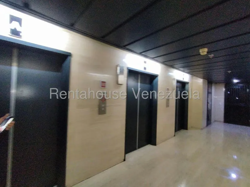 Oficina en Alquiler en Plaza Venezuela, Distrito Metropolitano - 3