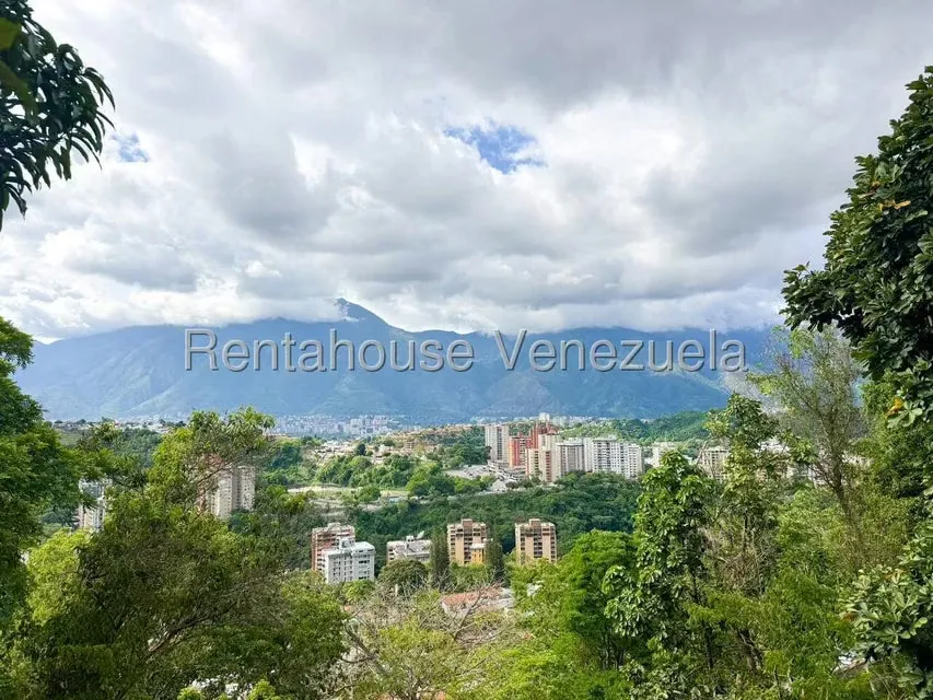Casa (Multipes Niveles) en Venta en Cerro Verde, Distrito Metropolitano - 14