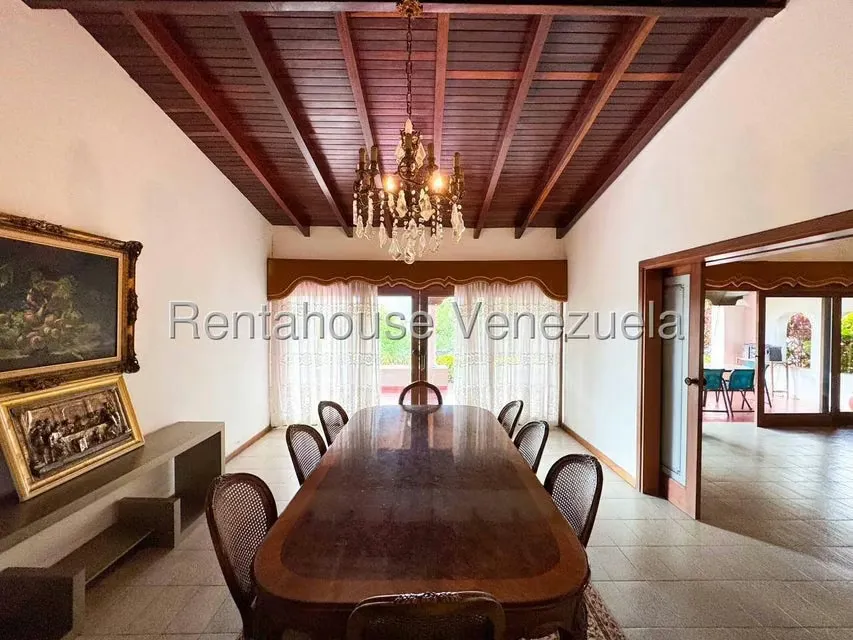 Casa (Multipes Niveles) en Venta en Cerro Verde, Distrito Metropolitano - 23