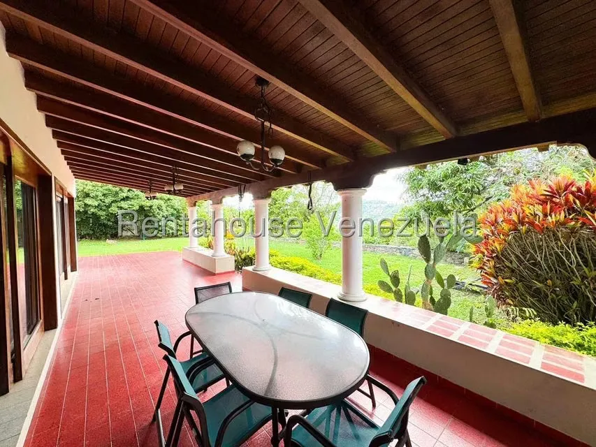 Casa (Multipes Niveles) en Venta en Cerro Verde, Distrito Metropolitano - 25
