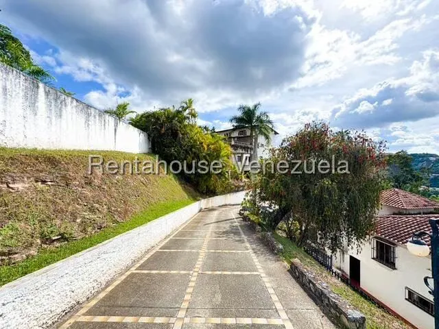 Casa (Multipes Niveles) en Venta en Cerro Verde, Distrito Metropolitano - 6