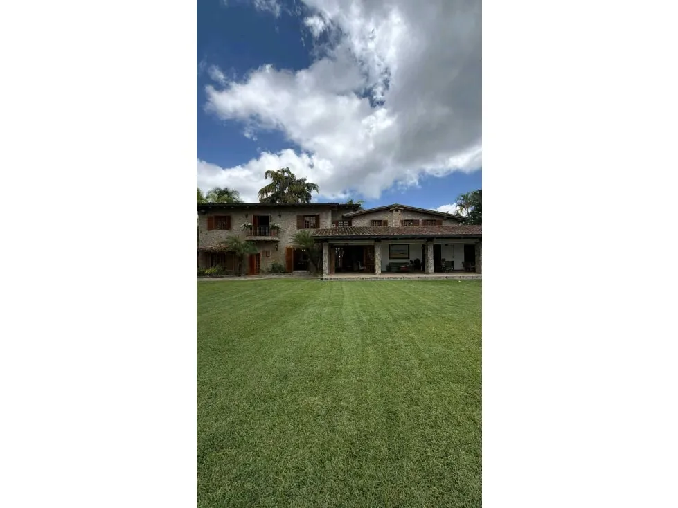 Vendo casa 900m2 La Lagunita 1123 - 26