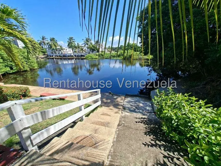Townhouse (Duplex) en Venta en Los Canales de Rio Chico, Miranda - 22