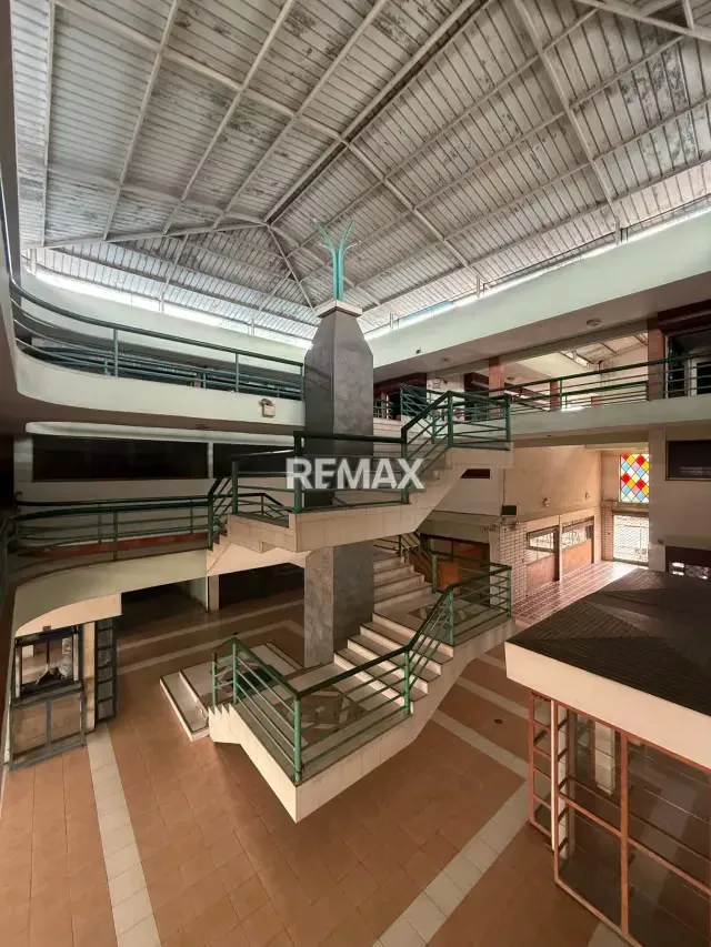 En venta Centro comercial METEFRA. Sector El Palito - 15