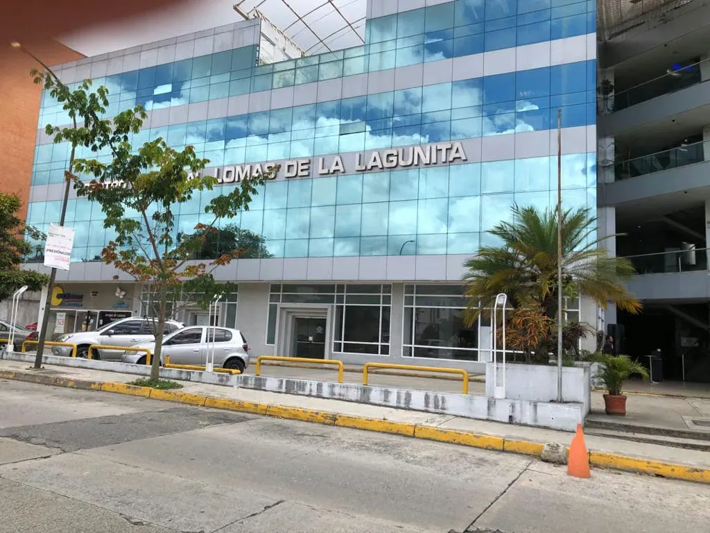 Se vende/alquila local 180m2 Lomas la Lagunita 6281