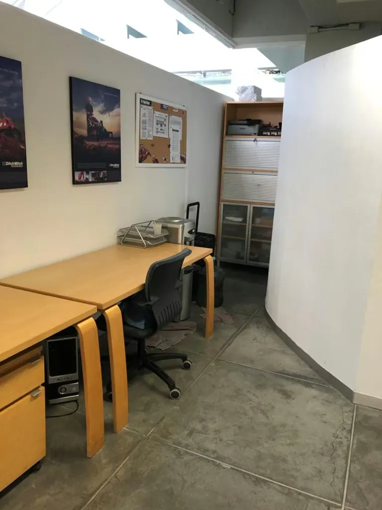 Se vende/alquila local 180m2 Lomas la Lagunita 6281 - 13