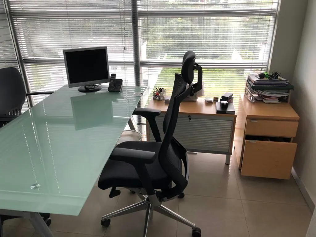 Se vende/alquila local 180m2 Lomas la Lagunita 6281 - 4
