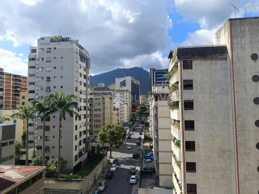 Oficina en Venta en Las Delicias de Sabana Grande, Distrito Metropolitano - 17