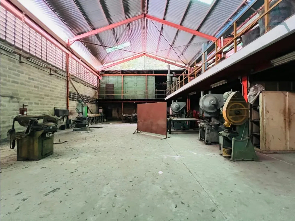 Se vende/alquila Galpon 3.730m² Guarenas - 11