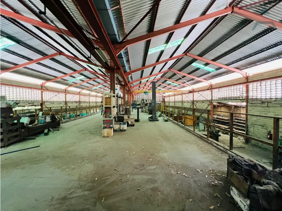 Se vende/alquila Galpon 3.730m² Guarenas - 20