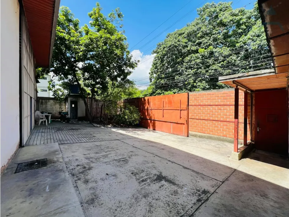 Se vende/alquila Galpon 3.730m² Guarenas - 4
