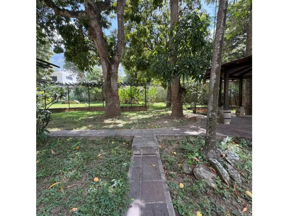 Se vende casa 1500m2 Los Chorros 1993 - 4