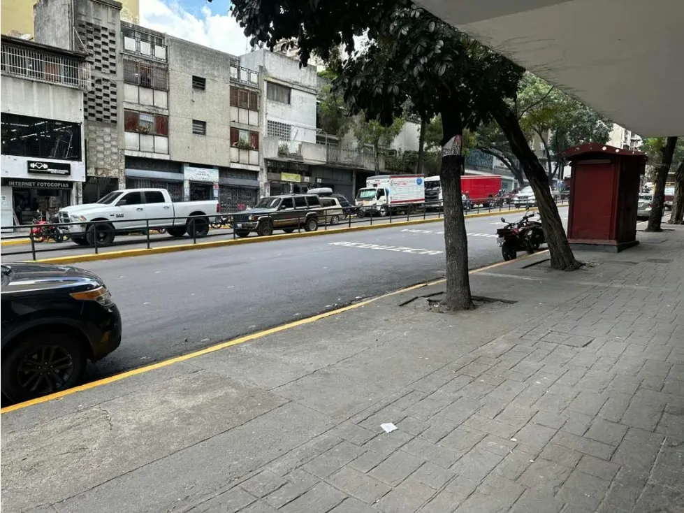 Vendo local comercial 123m2 Av Baralt 0411 - 19