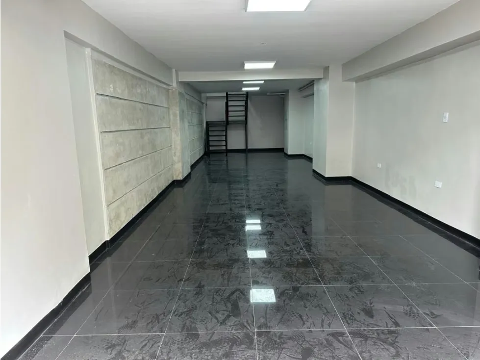 Vendo local comercial 123m2 Av Baralt 0411 - 2