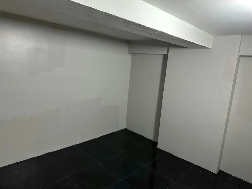 Vendo local comercial 123m2 Av Baralt 0411 - 8