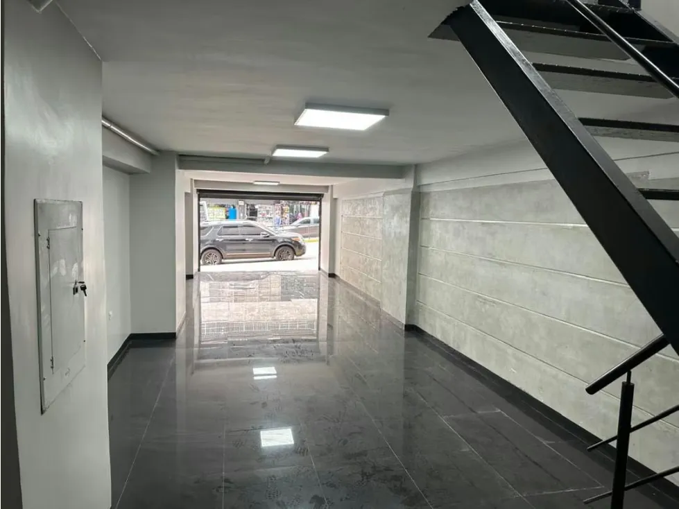 Vendo local comercial 123m2 Av Baralt 0411 - 10