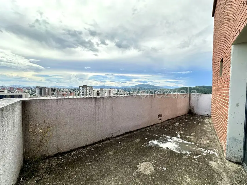 Apartamento (Penthouse) en Venta en Triangulo del Este, Lara - 35