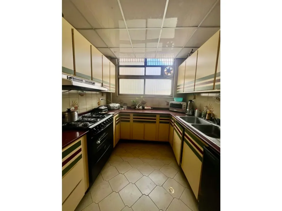 Se vende casa 780m2 5h+s/6b/4p Caurimare 3331 - 33