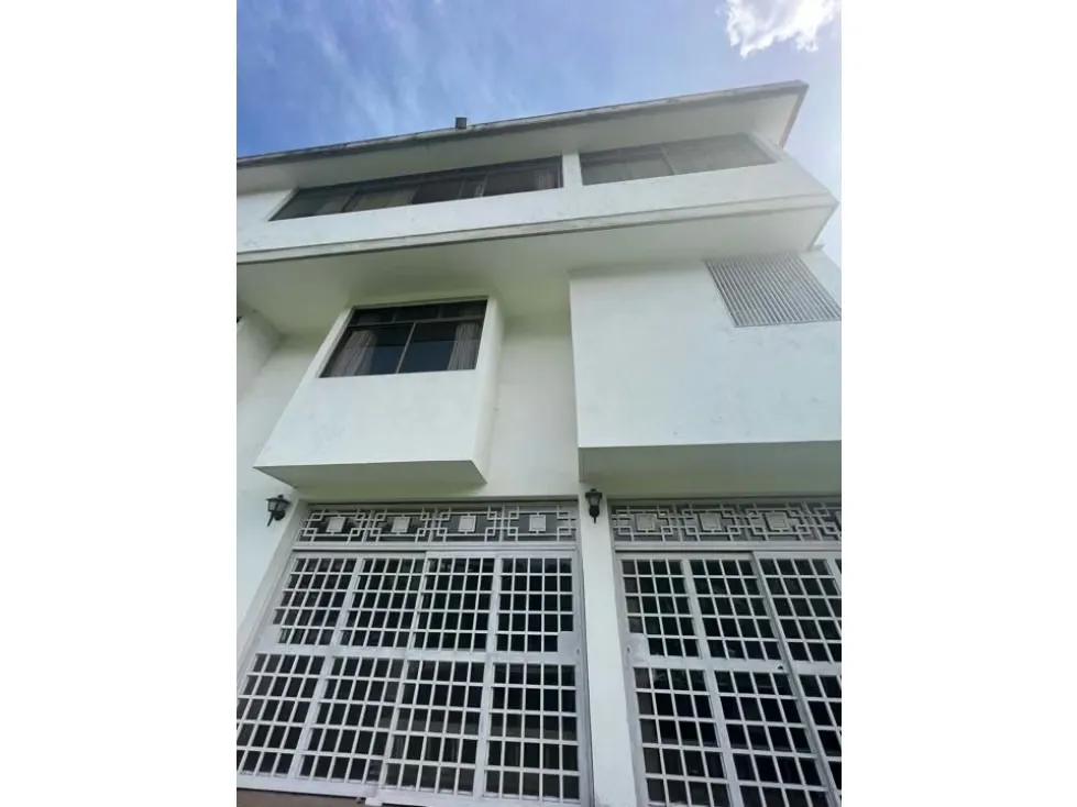 Se vende casa 780m2 5h+s/6b/4p Caurimare 3331 - 5