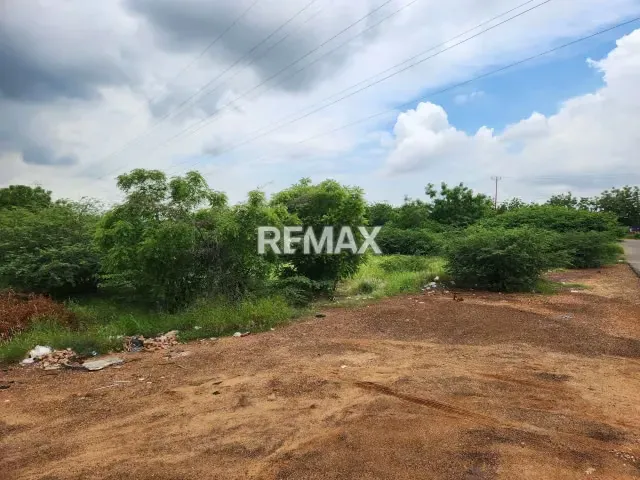 Terreno Vía al Aeropuerto, Maracaibo. En Venta