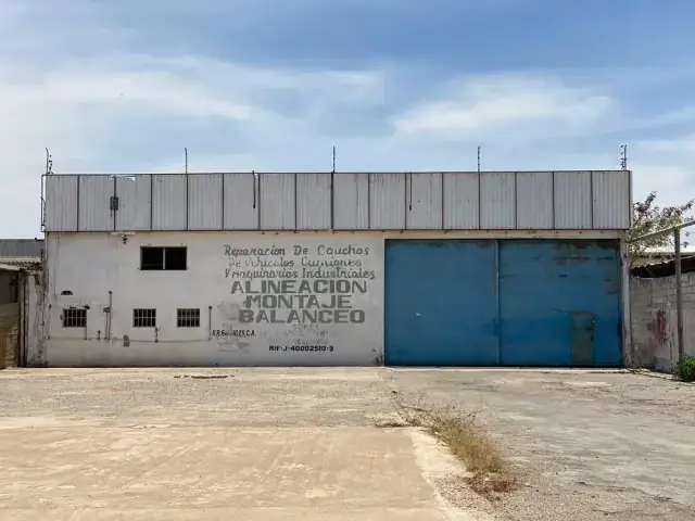 Galpon en Alquiler, Caja de Agua.