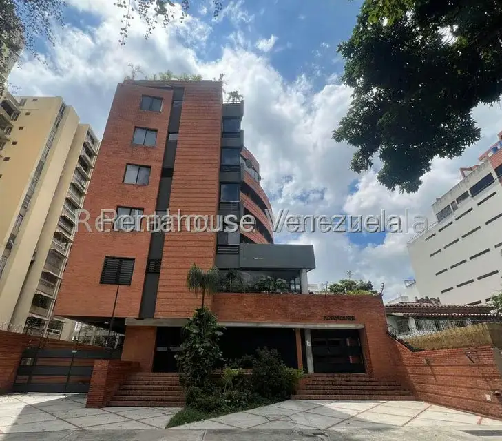 Apartamento (1 Nivel) en Alquiler en Campo Alegre, Distrito Metropolitano