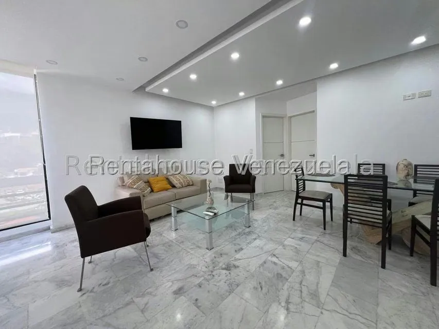 Apartamento (1 Nivel) en Alquiler en Campo Alegre, Distrito Metropolitano - 2