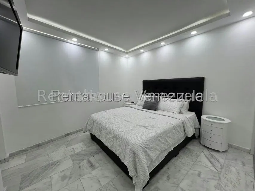 Apartamento (1 Nivel) en Alquiler en Campo Alegre, Distrito Metropolitano - 6