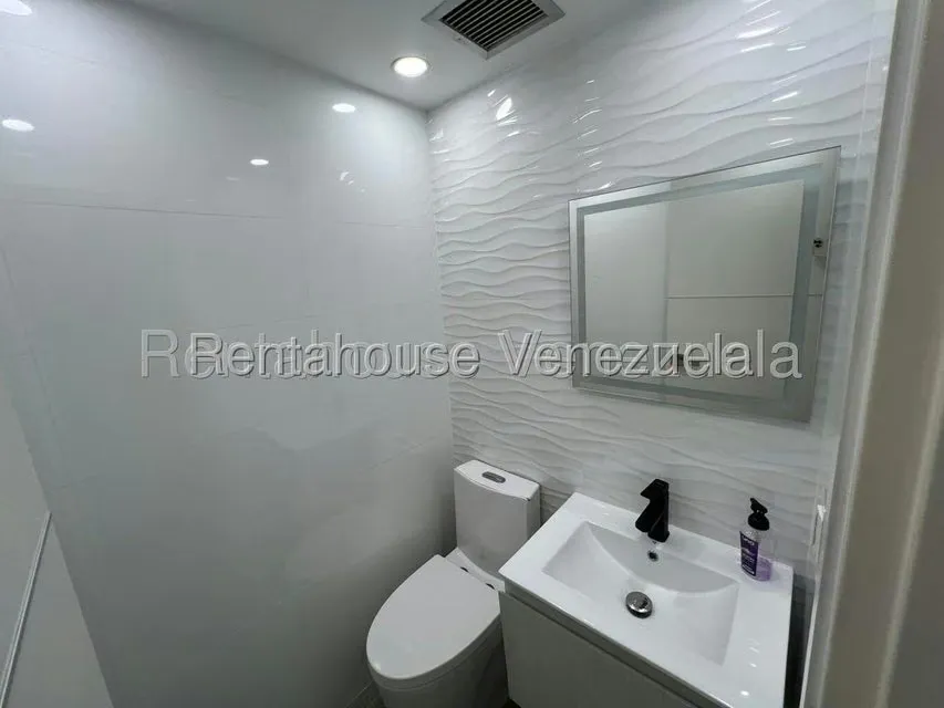 Apartamento (1 Nivel) en Alquiler en Campo Alegre, Distrito Metropolitano - 10