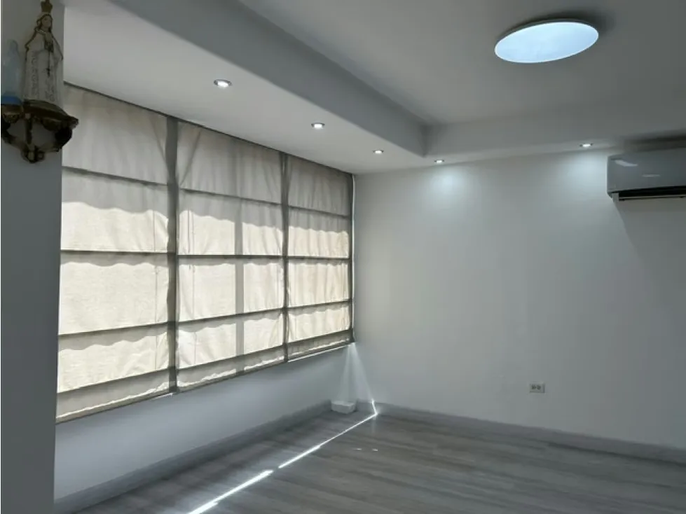 Oficina de 55 mt. en Alquiler en Chacao - 5